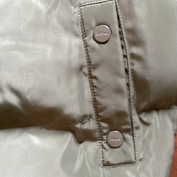 Jakke - Poppy recycled puffer jacket. Khaki green - Picture 5 of 10